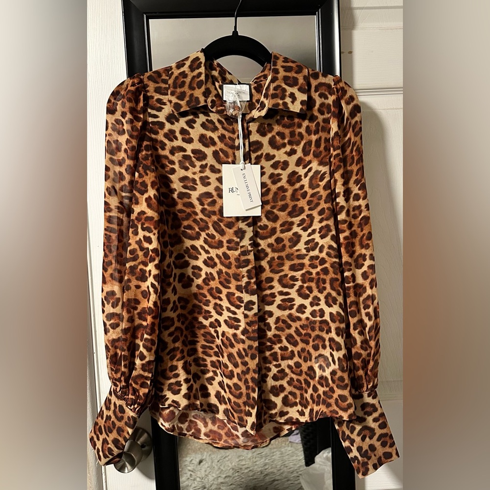 Petal & Pup Runaway the label Fleetwood Leopard Blouse S (NWT)